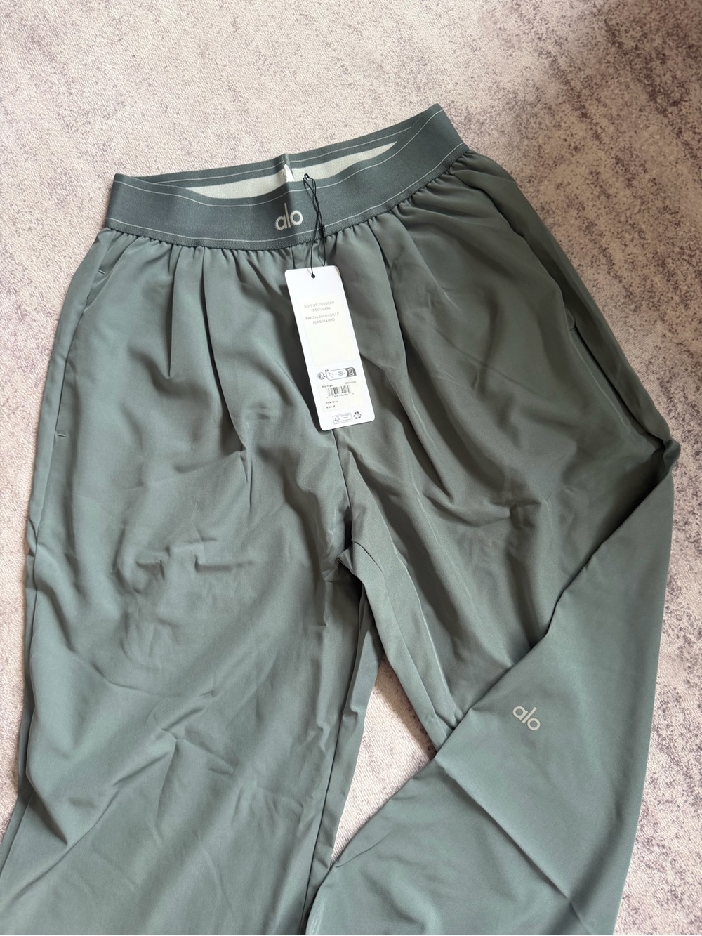 ALO Yoga Wide Leg Pants in Sage Gray